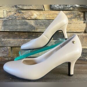 LifeStride Soft System Heels Pumps